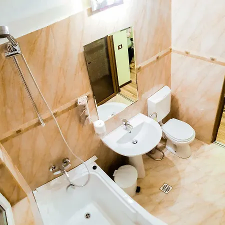 Yuki Apartment *