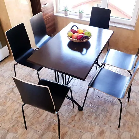 Apartment Yuki Mamaia